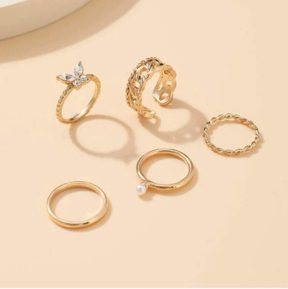 🤍3/$30 Gold Butterfly Cuff Ring Set - Picture 2 of 5